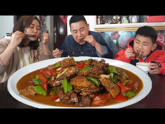 【超小厨】92元3斤羊排,做“红焖羊排骨”,肉汁米饭真是绝配,羊排真的哇噻!